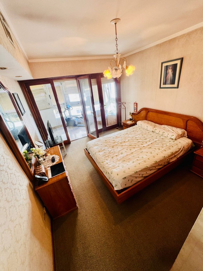 PISO 4 AMBIENTES DE CATEGORIA