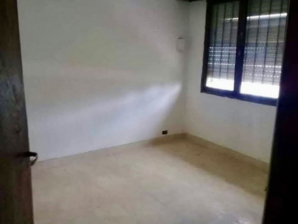 CASA 4 AMBIENTES CON PARQUE