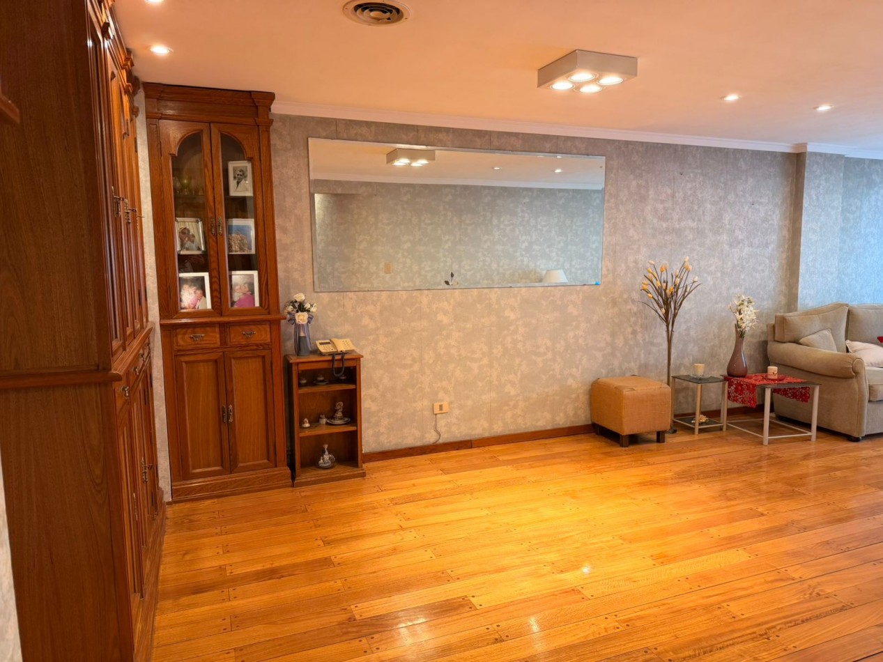 PISO 4 AMBIENTES DE CATEGORIA