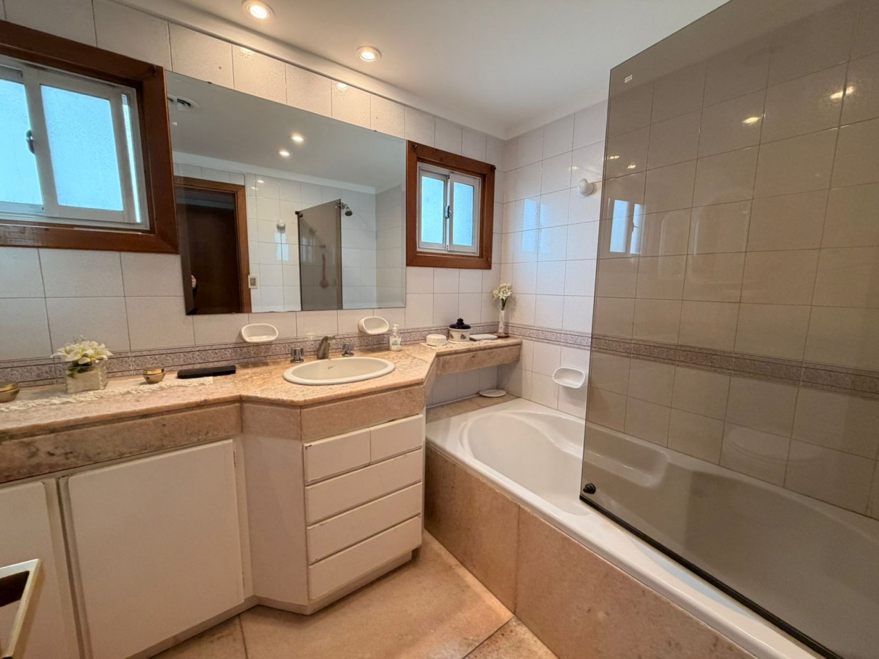 PISO 4 AMBIENTES DE CATEGORIA