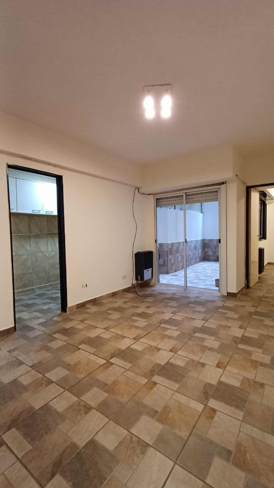 2 AMBIENTES RECICLADO CON PATIO