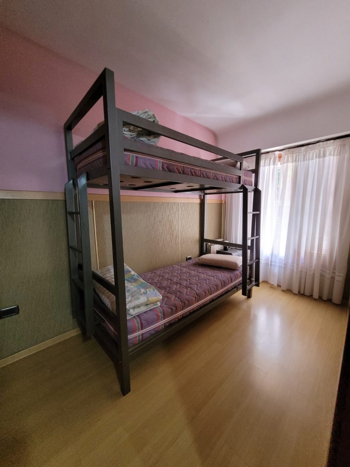 CHALET 4 AMBIENTES CON PISCINA 