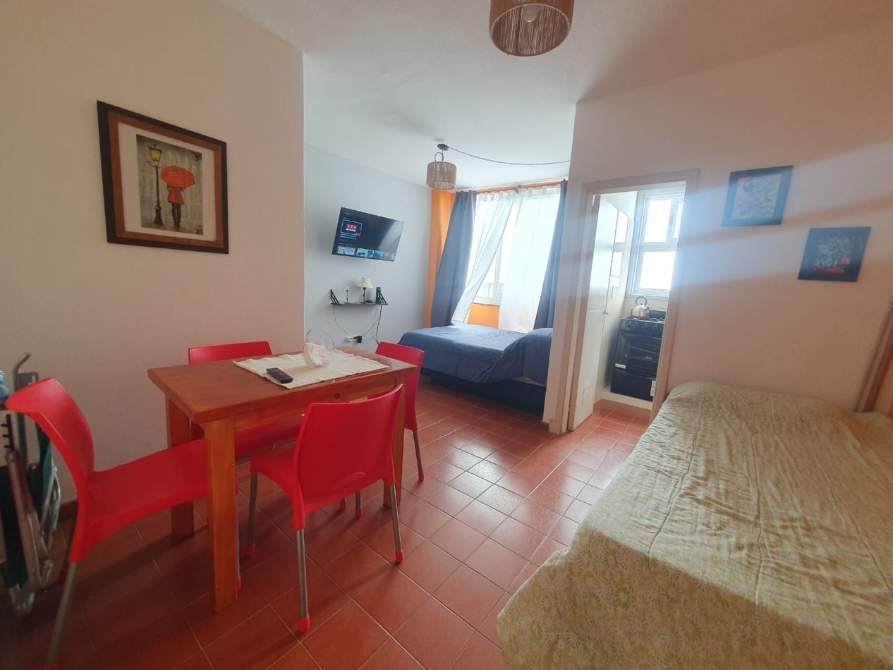 ALQUILER AMBIENTE Y MEDIO ESTUDIANTES