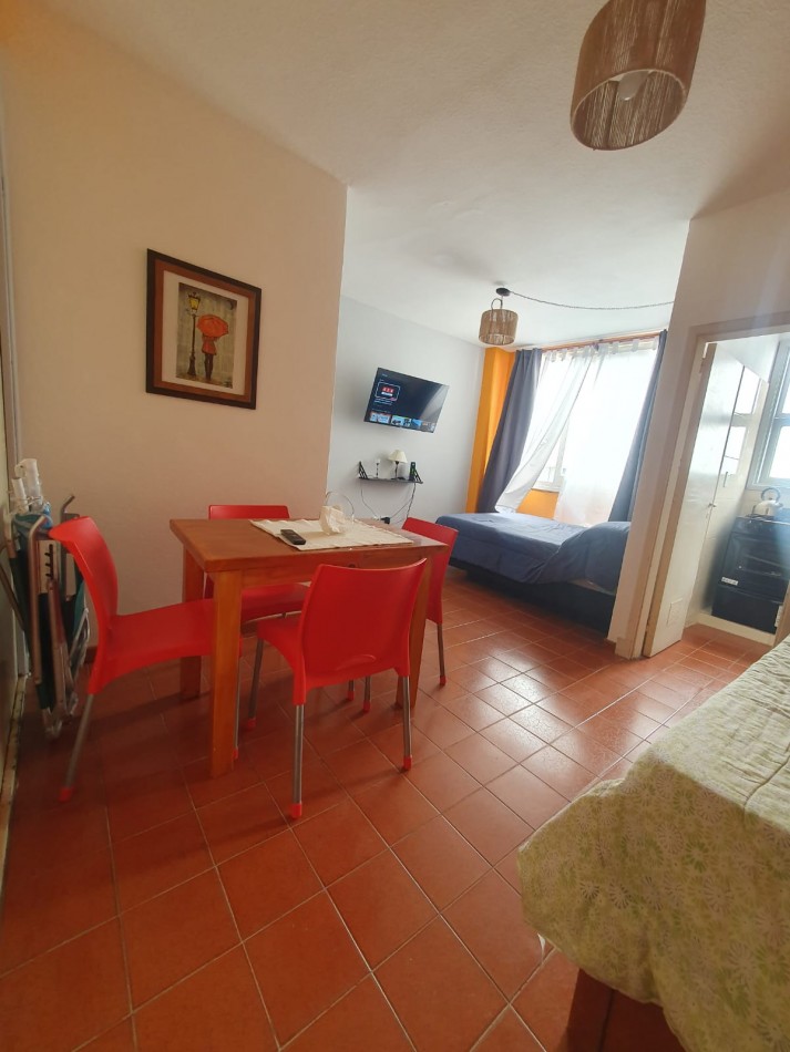 ALQUILER AMBIENTE Y MEDIO ESTUDIANTES