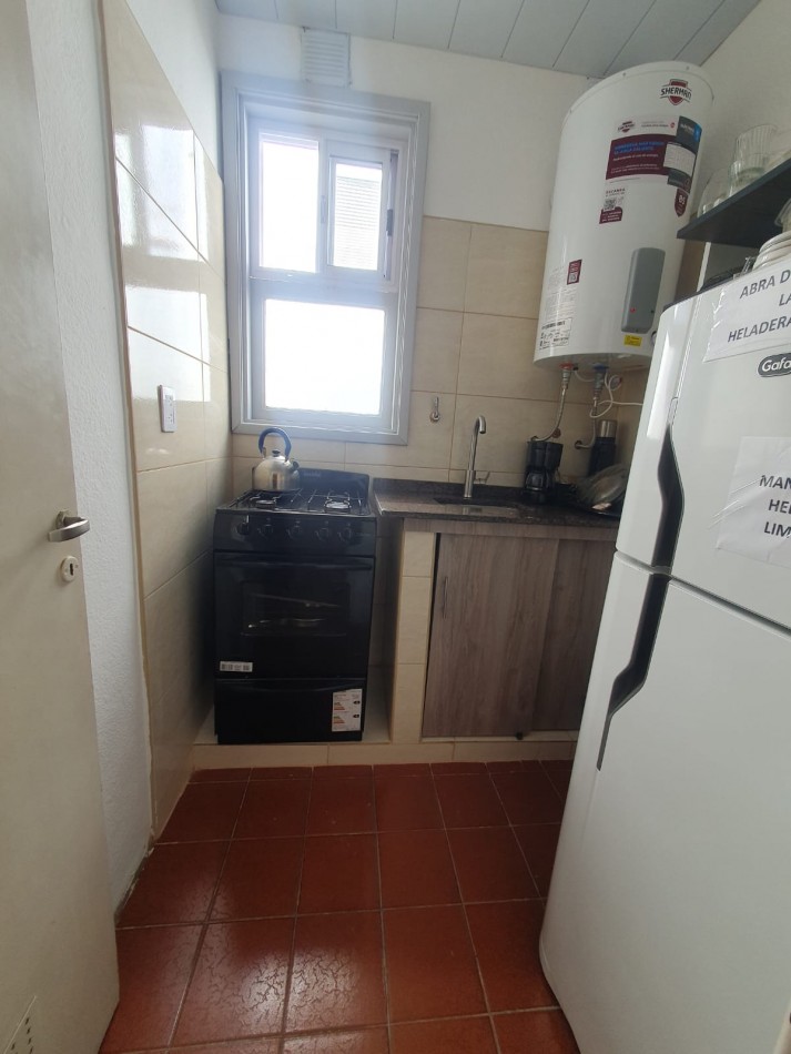 ALQUILER AMBIENTE Y MEDIO ESTUDIANTES