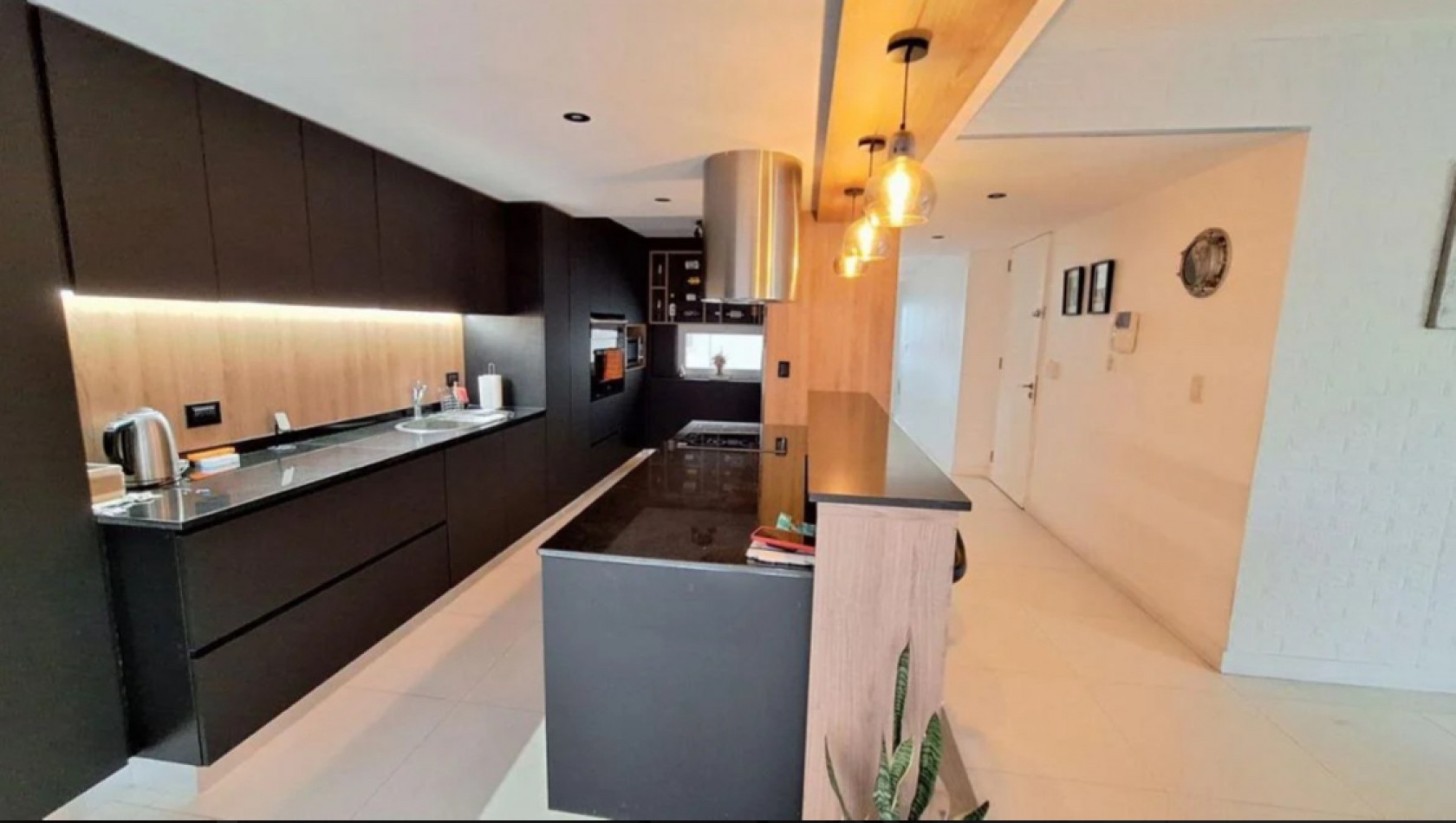 PISO EXCLUSIVO 4 AMBIENTES CON 2 COCHERAS - PLAYA GRANDE