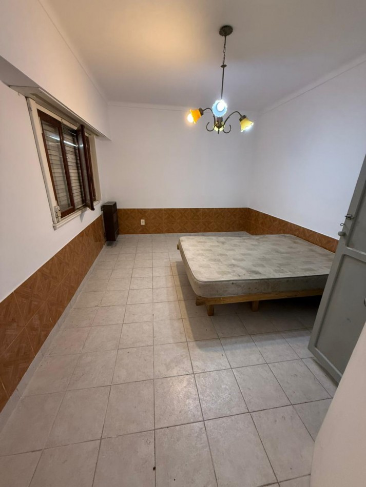 CHALET DE 4 AMBIENTES CON GARAGE - APTO CREDITO