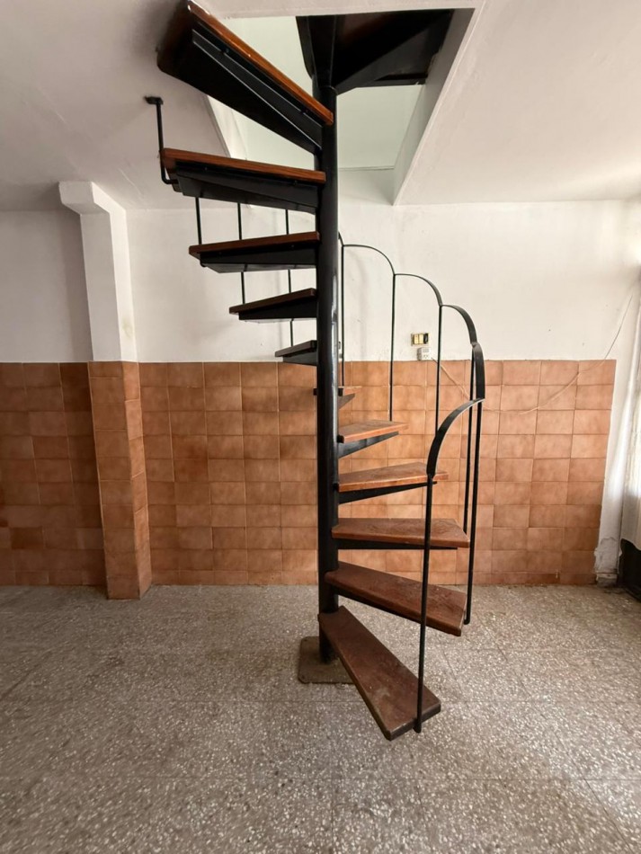 CHALET DE 4 AMBIENTES CON GARAGE - APTO CREDITO