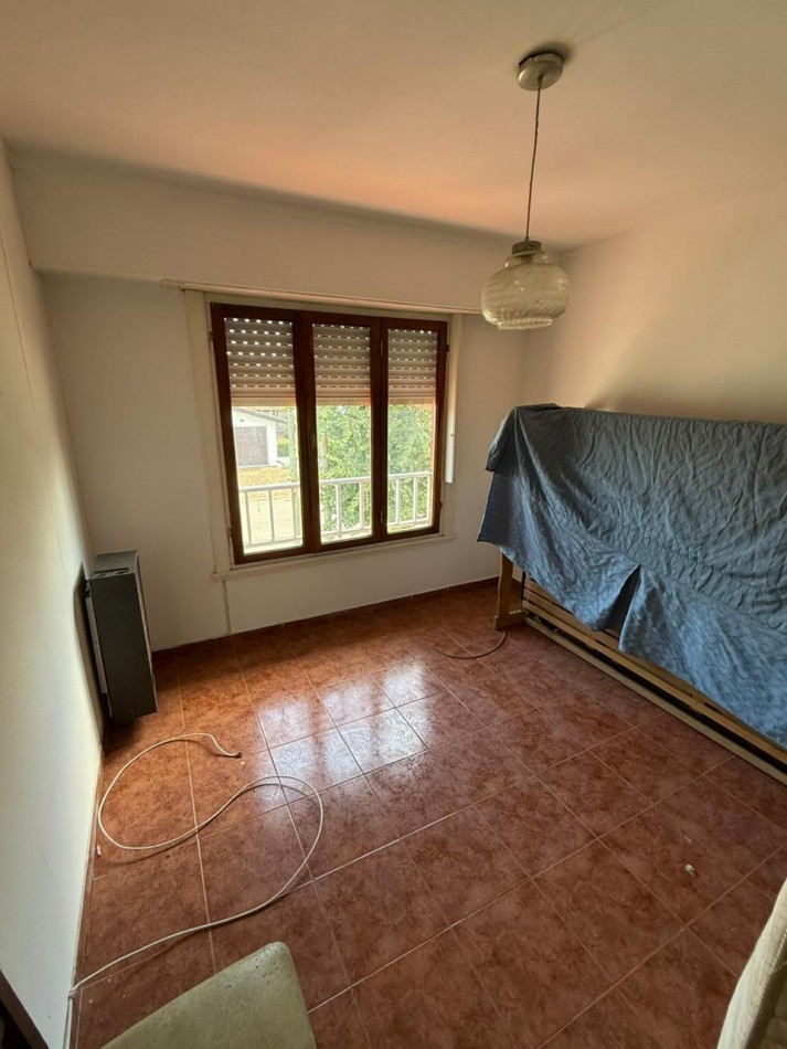 CHALET DE 4 AMBIENTES CON GARAGE - APTO CREDITO