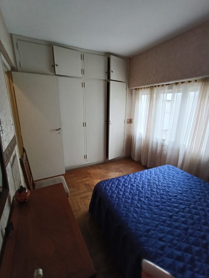  2 AMBIENTES CON BALCON A LA CALLE