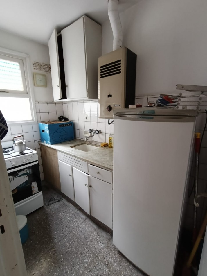  2 AMBIENTES CON BALCON A LA CALLE