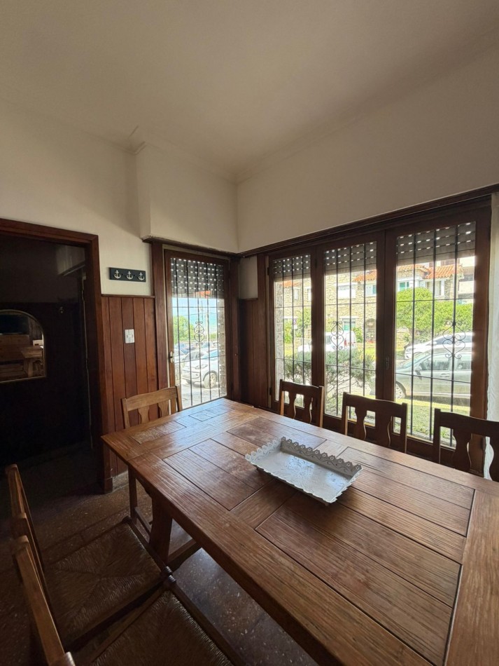 ALQUILER CASA DE 3 AMBIENTES CON VISTA AL MAR Y COCHERA  24 MESES