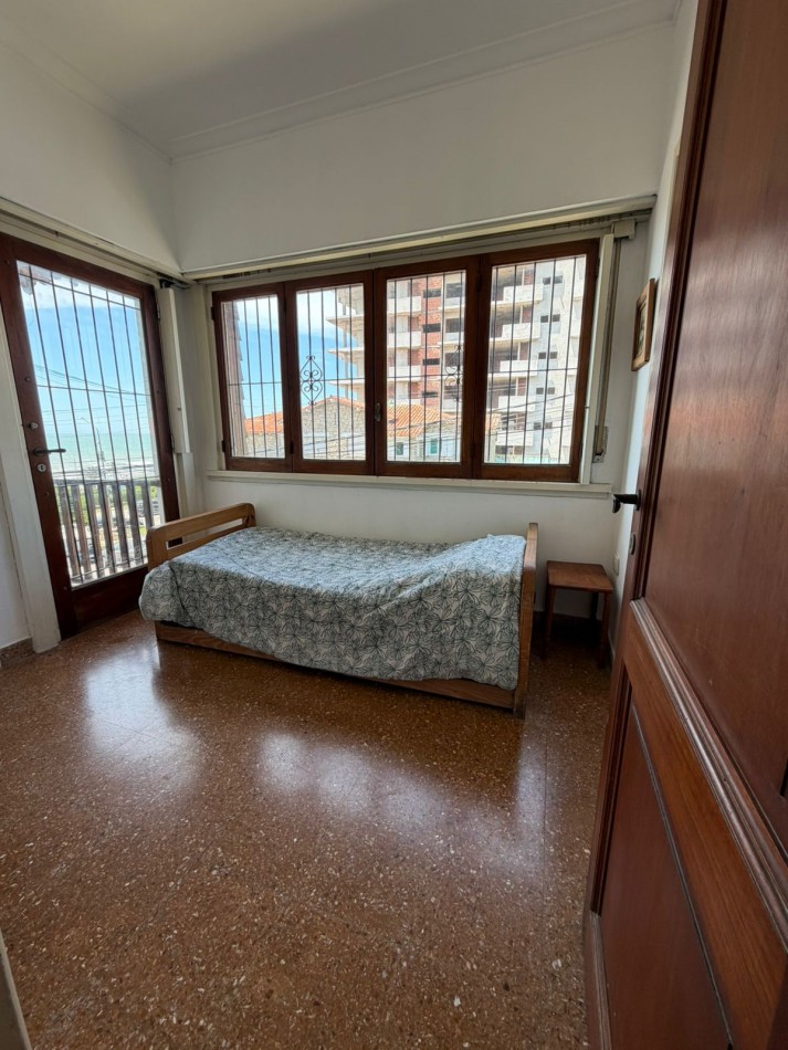 ALQUILER CASA DE 3 AMBIENTES CON VISTA AL MAR Y COCHERA  24 MESES