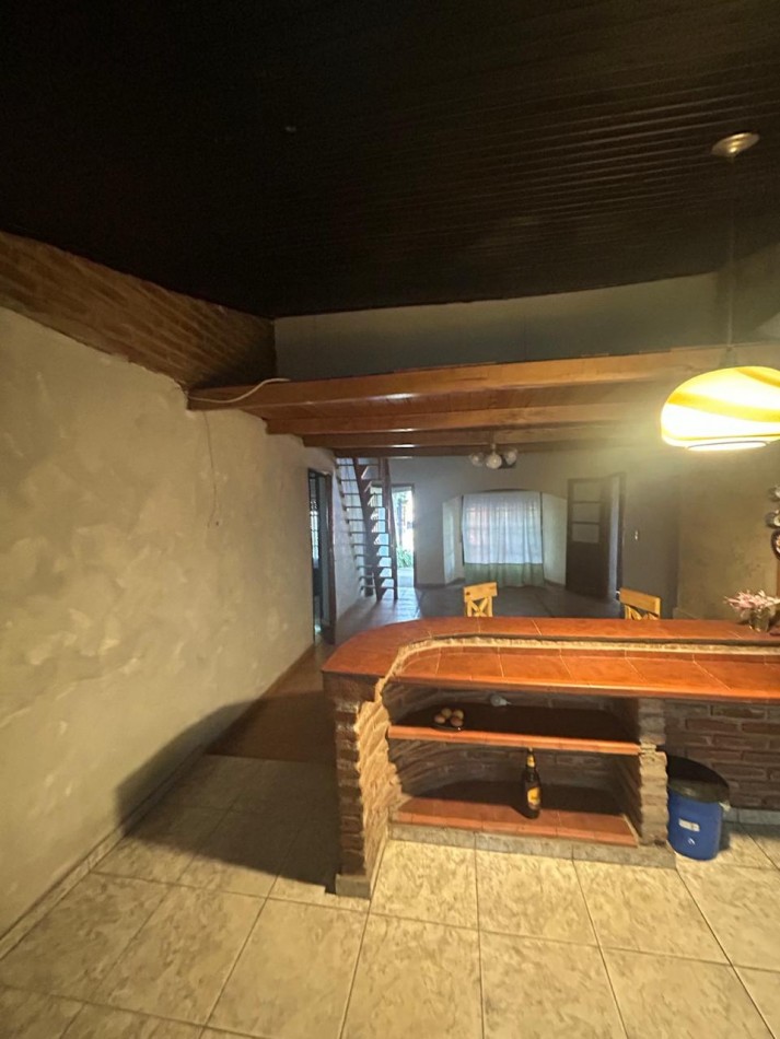 CASA 4 AMBIENTES CON PARQUE