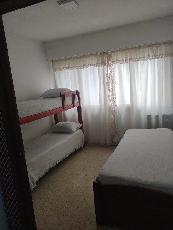 ALQUILER AMBIENTE Y MEDIO ESTUDIANTES