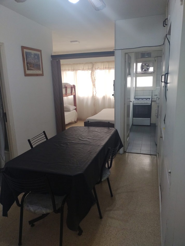 ALQUILER AMBIENTE Y MEDIO ESTUDIANTES