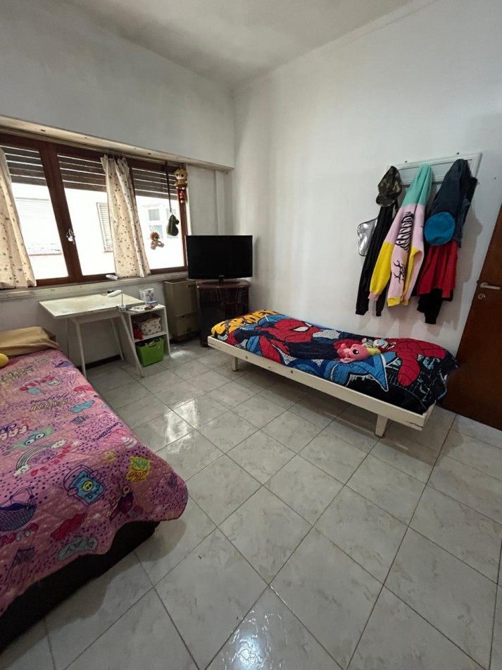 VENTA  3 AMBIENTES SOBRE AVENIDA COLON 