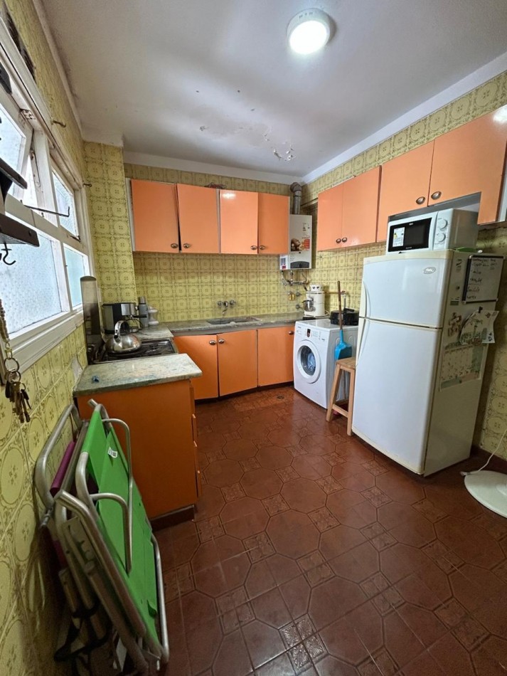 VENTA  3 AMBIENTES SOBRE AVENIDA COLON 