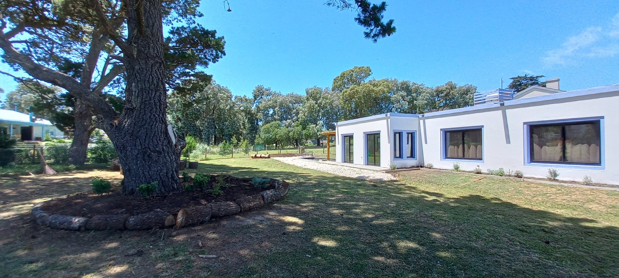 ALQUILER CASA 3 AMBIENTES CON DEPENDENCIA,  PILETA Y PARRILLA 24 MESES