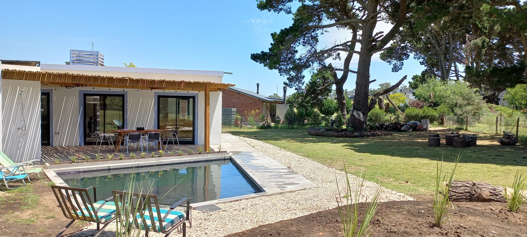 ALQUILER CASA 3 AMBIENTES CON DEPENDENCIA,  PILETA Y PARRILLA 24 MESES