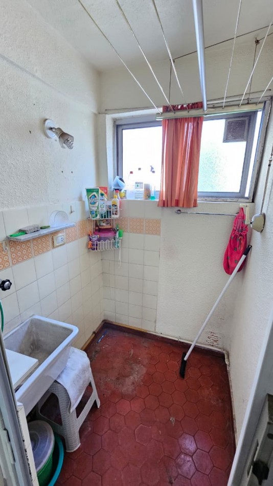 2 AMBIENTES CON BALCON