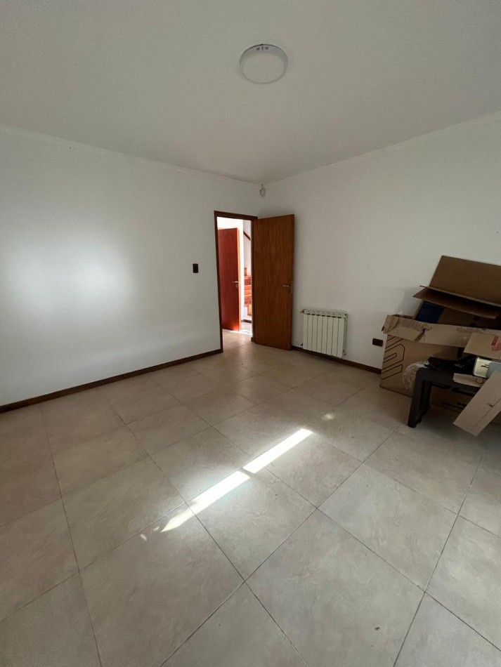 CASA 6 AMBIENTES EN ALQUILER 24 MESES