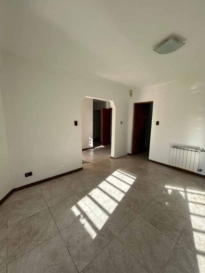 CASA 6 AMBIENTES EN ALQUILER 24 MESES