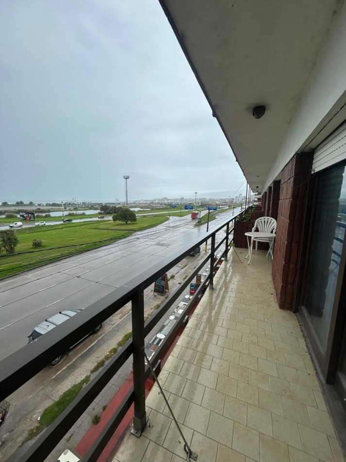 ALQUILER 3 AMBIENTES CON COCHERA Y VISTA AL MAR 24 MESES