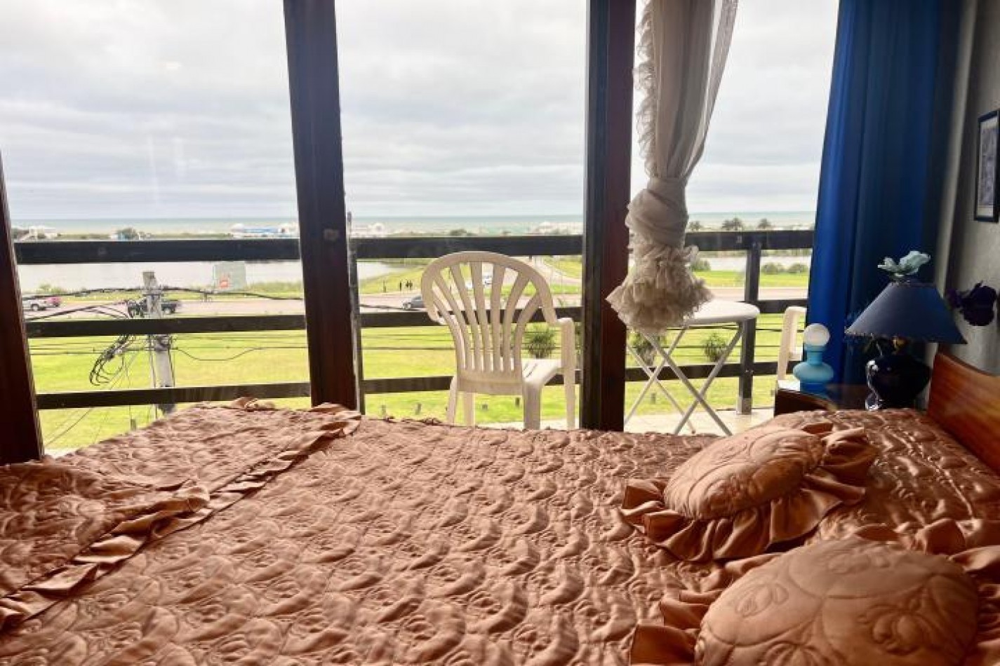 ALQUILER 3 AMBIENTES CON COCHERA Y VISTA AL MAR 24 MESES