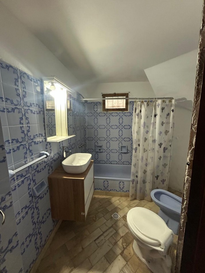 Casa 4 ambientes, con planos aprobados para ampliar.