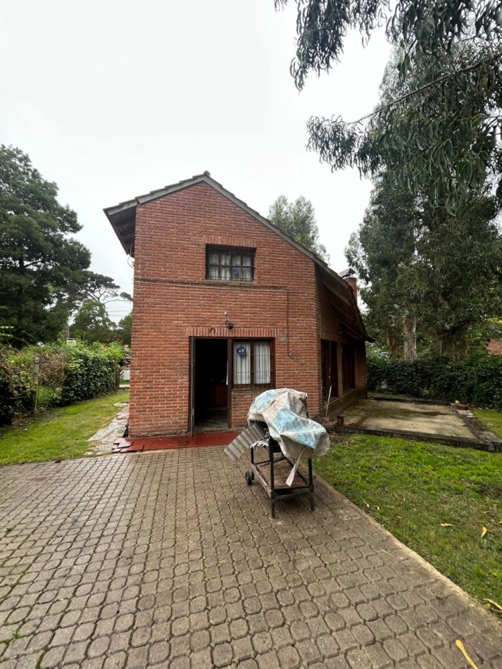 Casa 4 ambientes, con planos aprobados para ampliar.