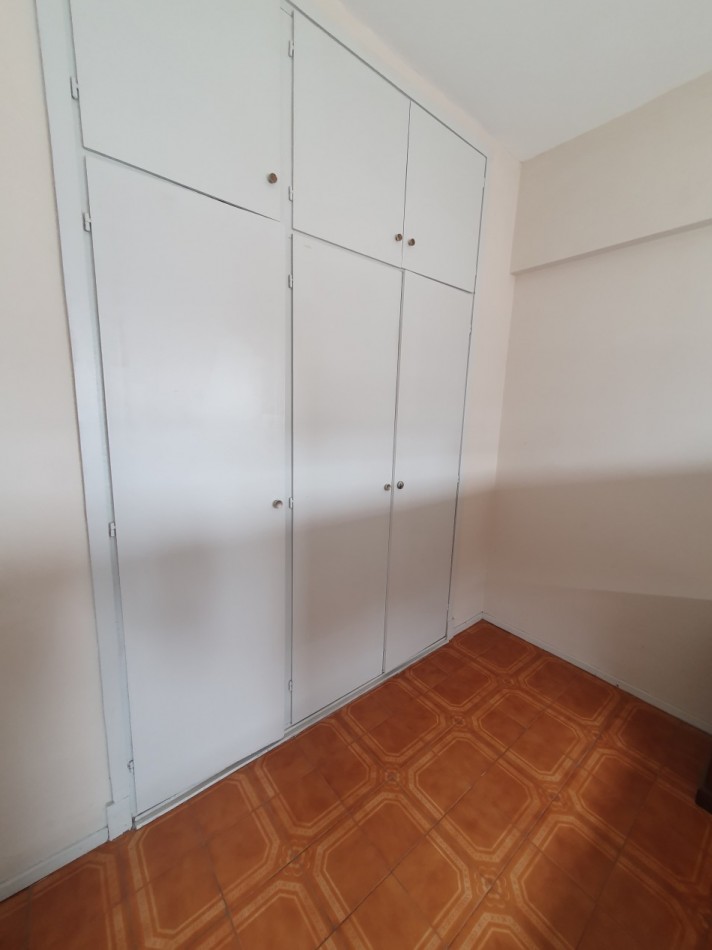 3 AMBIENTES CON BLACON A LA CALLE EN LA PERLA