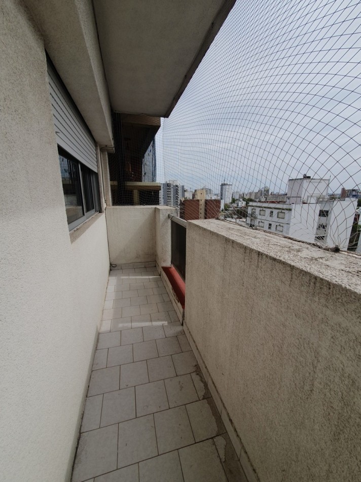 3 AMBIENTES CON BLACON A LA CALLE EN LA PERLA