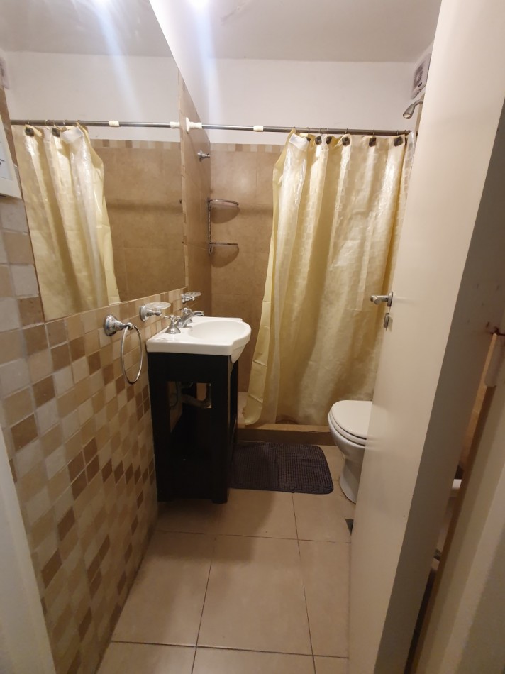 ALQUILER ESTUDIANTES 2 AMBIENTES AL FRENTE    