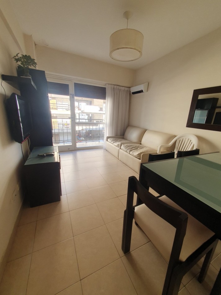 ALQUILER ESTUDIANTES 2 AMBIENTES AL FRENTE    