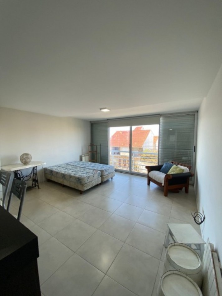 DEPARTAMENTO DE 1 AMBIENTE A LA CALLE CON VISTA AL MAR