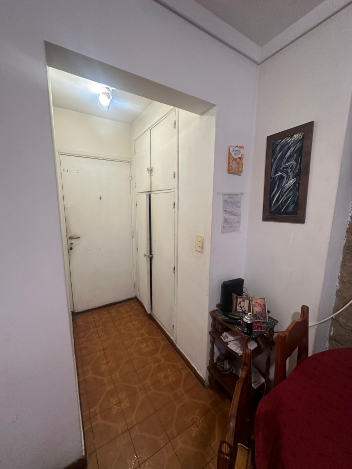 1 AMBIENTE Y MEDIO DIVIDIDO CON PATIO