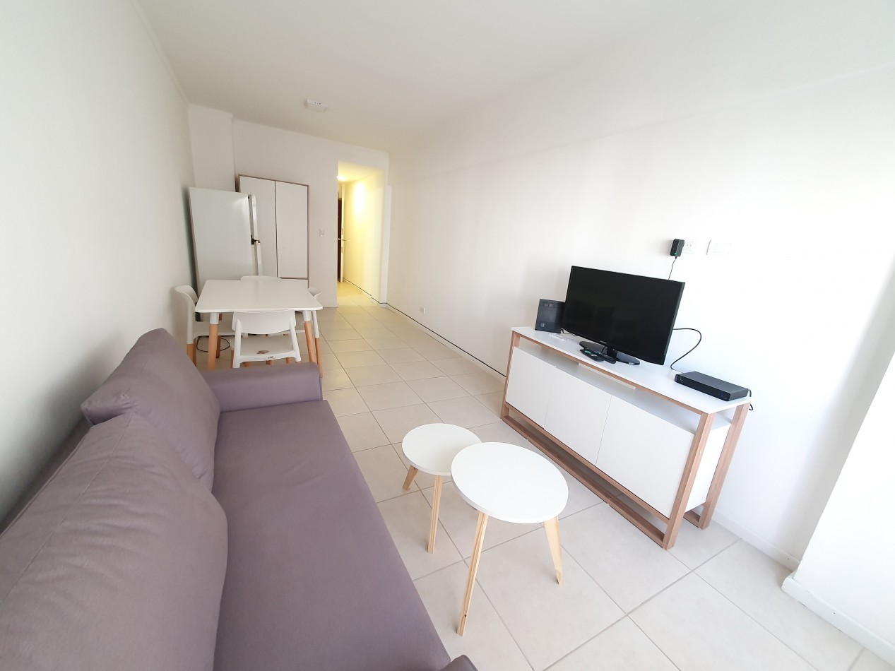 ALQUILER AMBIENTE Y MEDIO A LA CALLE ESTUDIANTES