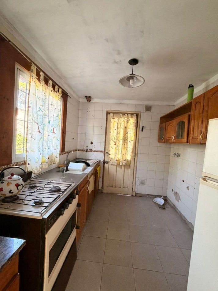 CASA 3 AMBIENTES EN LOMAS DEL GOLF