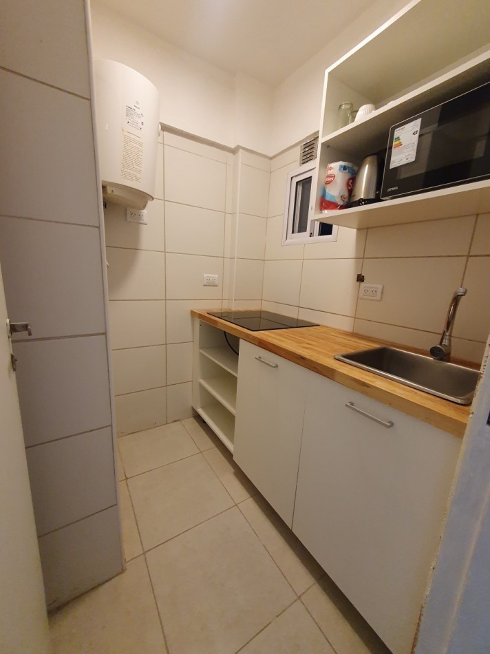 ALQUILER AMBIENTE Y MEDIO A LA CALLE ESTUDIANTES