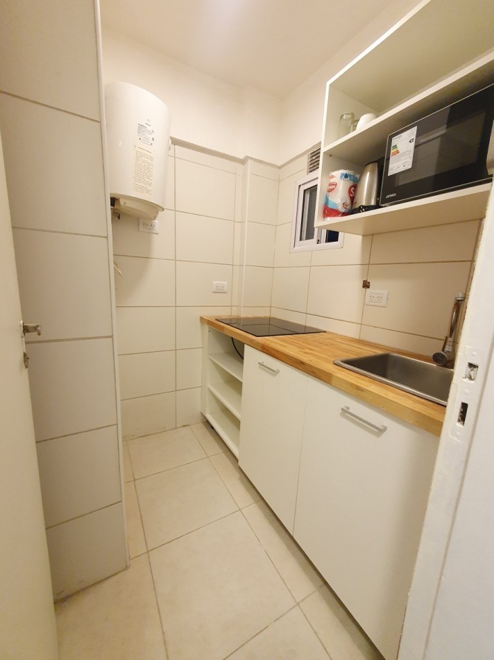 ALQUILER AMBIENTE Y MEDIO A LA CALLE ESTUDIANTES