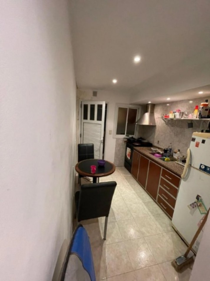 Departamento de 2 ambientes en planta alta