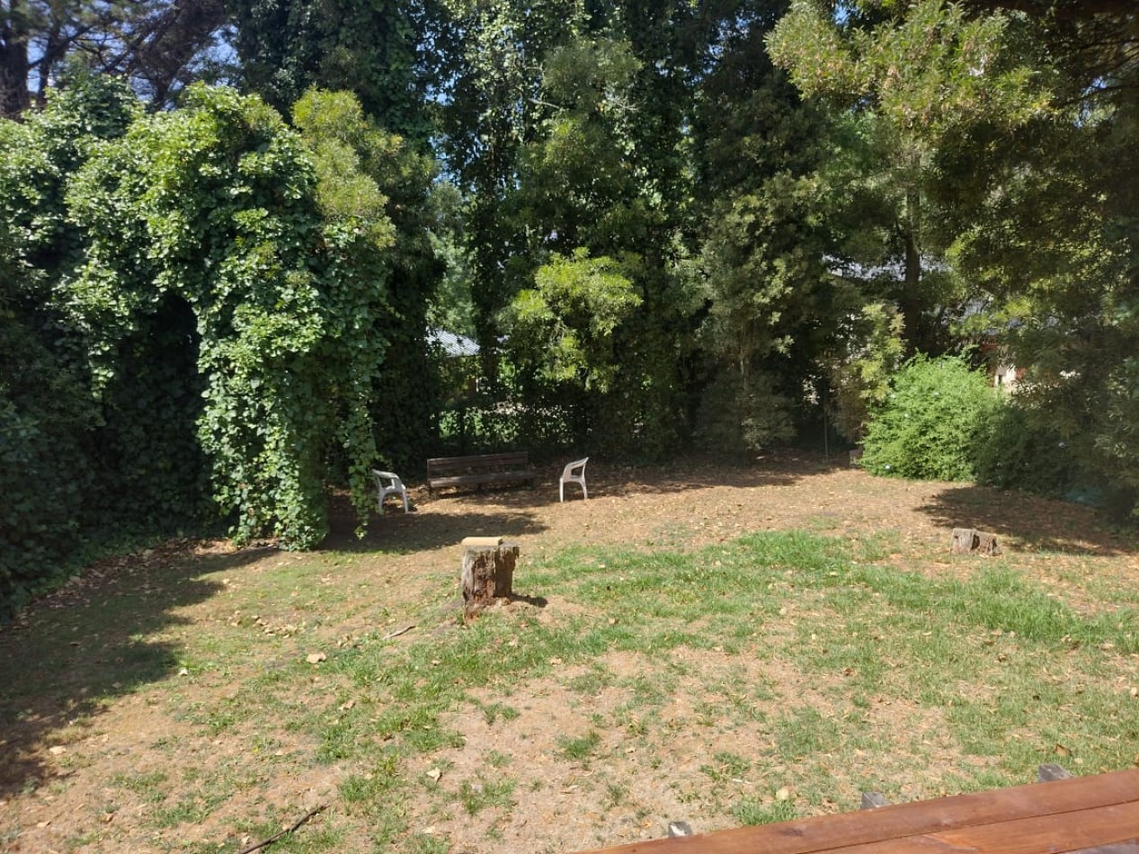 CHALET DE 4 AMBIENTES EN EL BOSQUE PERALTA RAMOS. ACEPTA PERMUTA MENOR VALOR