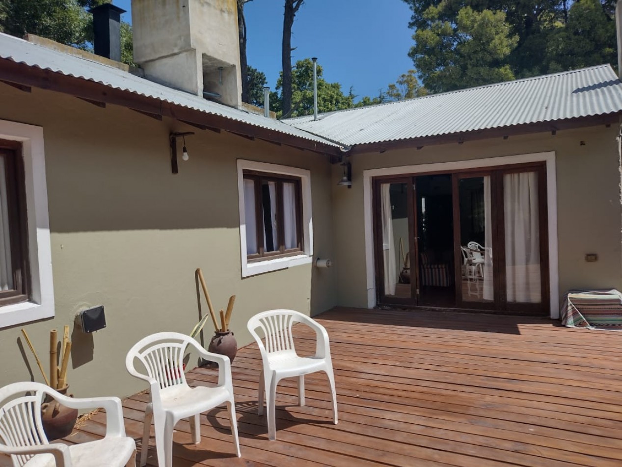 CHALET DE 4 AMBIENTES EN EL BOSQUE PERALTA RAMOS. ACEPTA PERMUTA MENOR VALOR