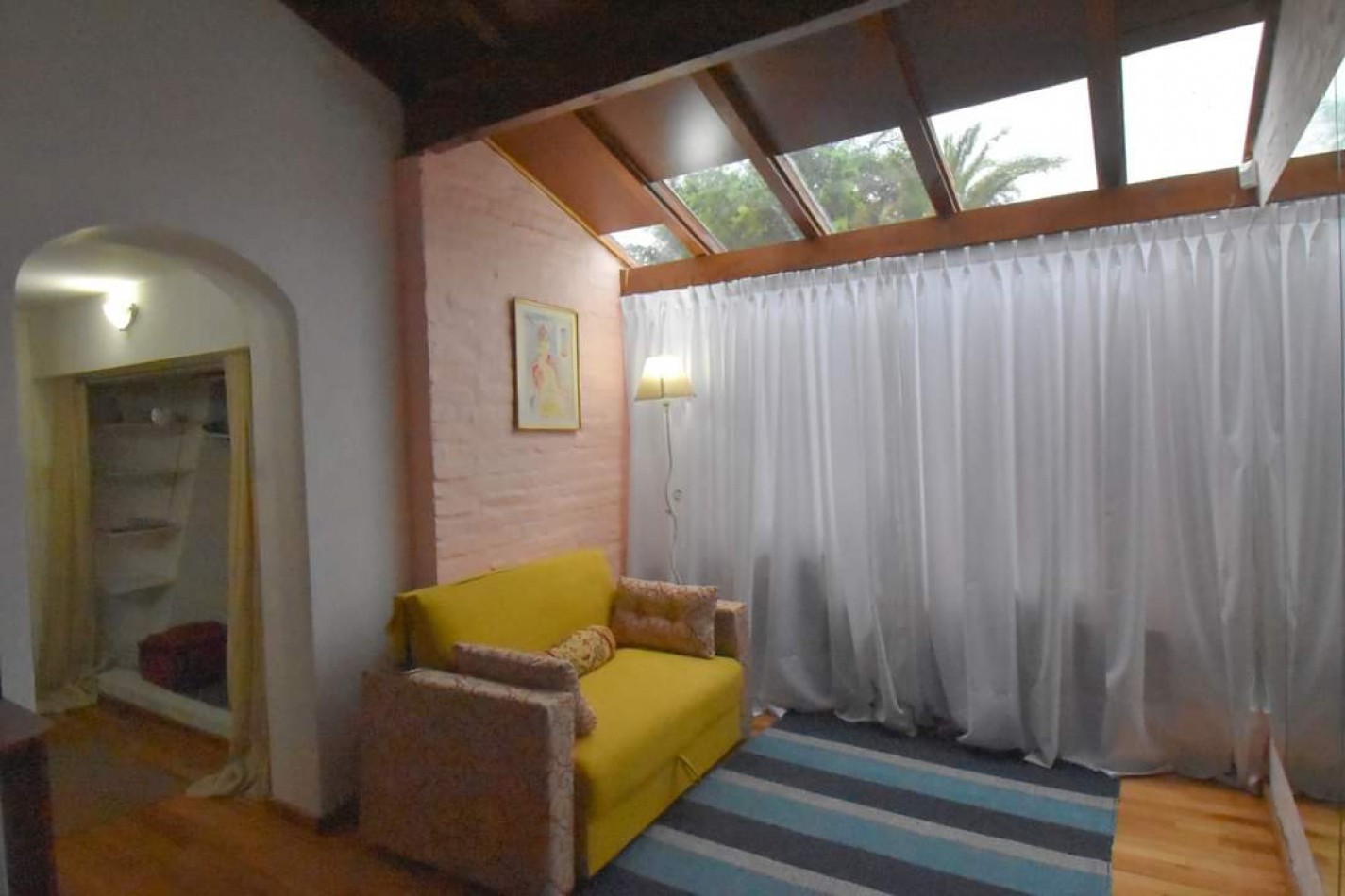 IMPECABLE CHALET DE 4 AMBIENTES CON PISICNA. CAISAMAR