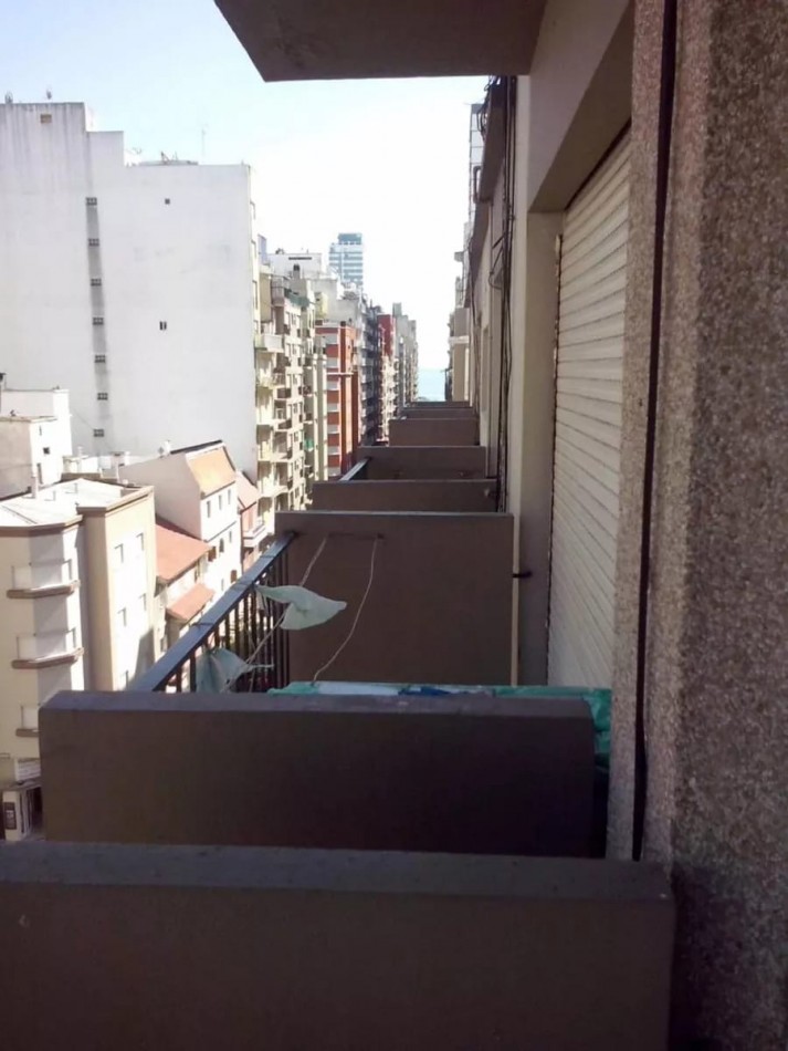 Departamento 3 ambientes, con balcon a la calle