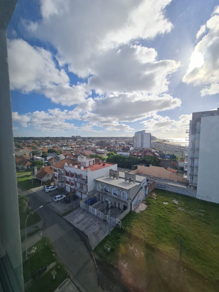 Departamento Dos Ambientes con Vista Lateral al Mar