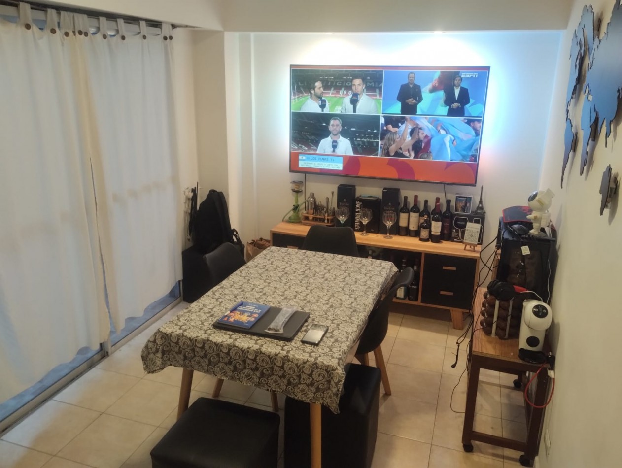 DEPARTAMENTO DE 2 AMBIENTES CON DOS PATIOS. ZONA GUEMES. FINANCIA EL 50% .