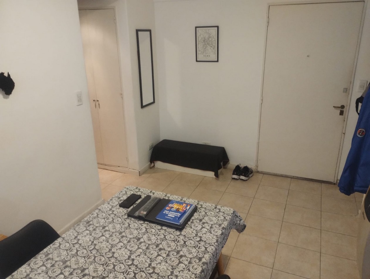 DEPARTAMENTO DE 2 AMBIENTES CON DOS PATIOS. ZONA GUEMES. FINANCIA EL 50% .