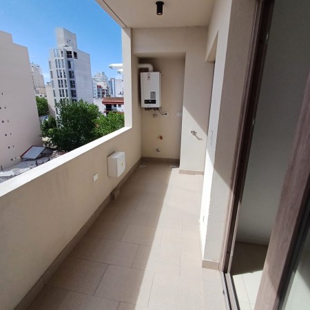 3 AMBIENTES A ESTRENAR CON BALCON Y COCHERA